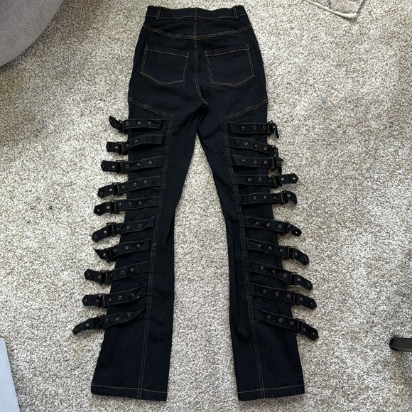 IAMGIA Sceptrum Buckle Pants - Picture 9 of 9